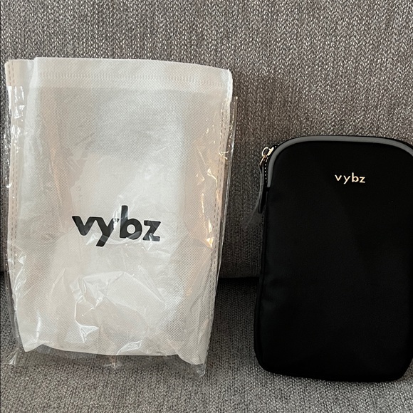 Women’s or Men - Picture 2 of 4